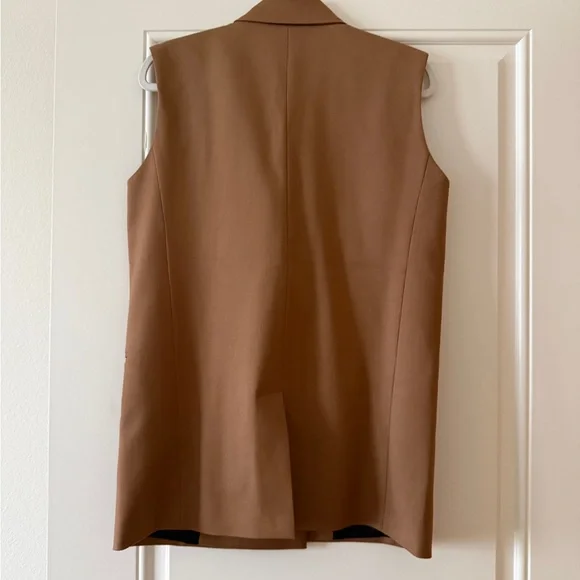 Marcella NYC Oversized Tan Double-Breasted Vest - Picture 4 of 5
